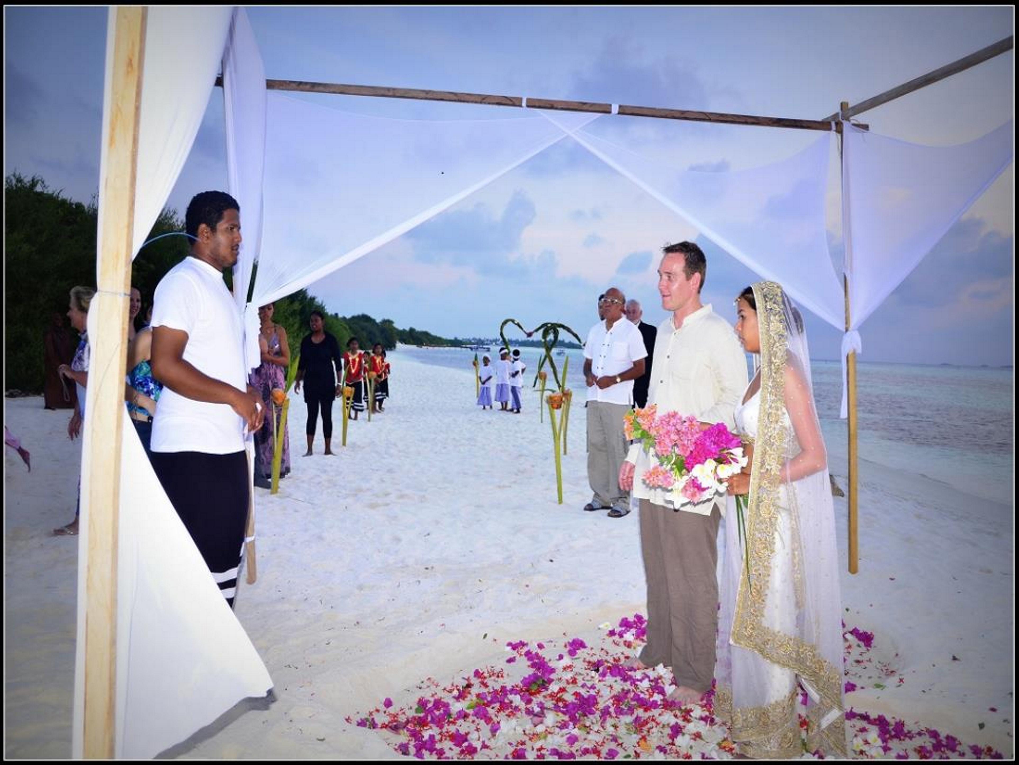 Whiteshell Island Hotel & Spa Maafushi Dış mekan fotoğraf